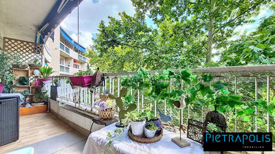 Appartement - 75 m² - 2 pièces