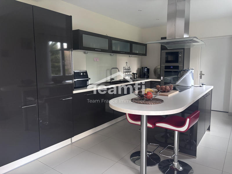 Maison contemporaine - 176 m² - 6 pièces