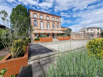 Demeure - 380 m² - 9 pièces