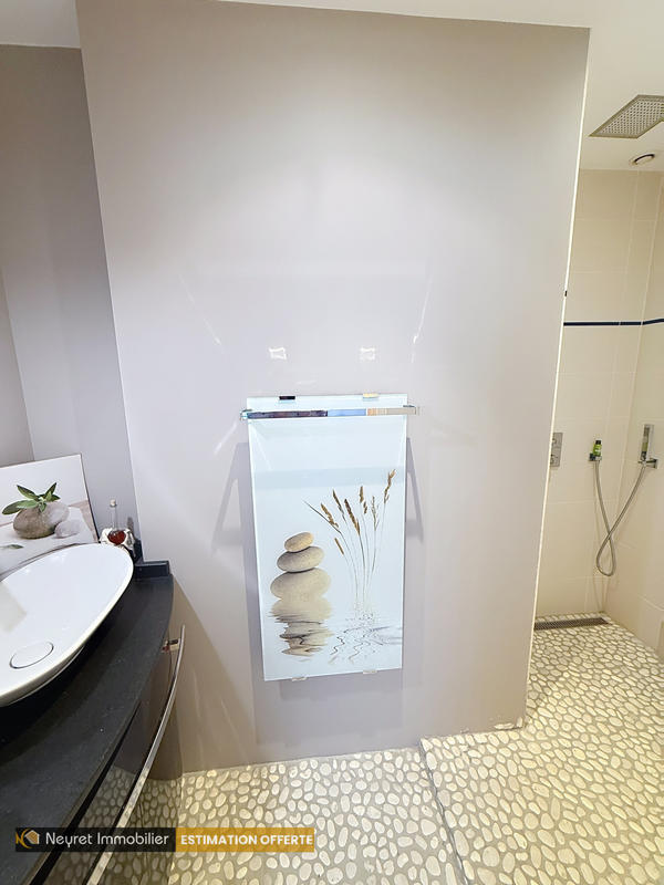 Appartement - 135 m² - 6 pièces