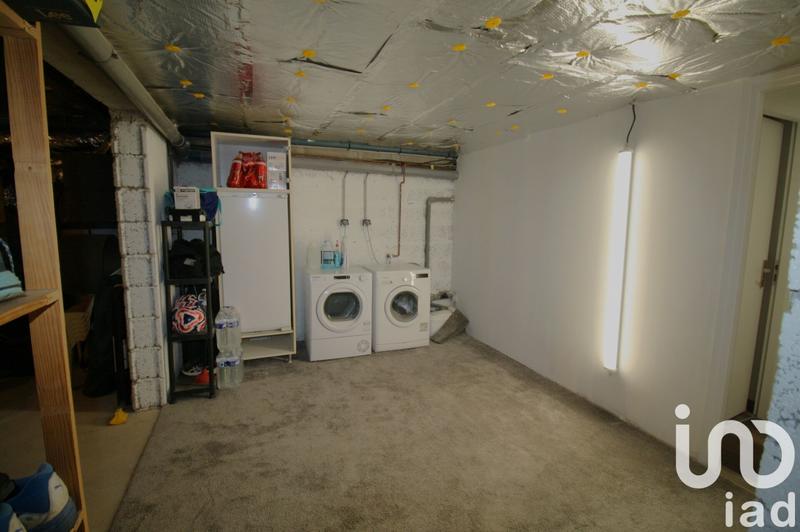 Maison - 203 m² - 7 pièces