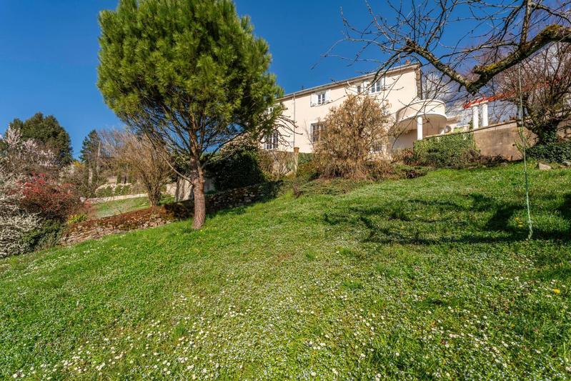 Maison ancienne - 217 m² - 5 pièces