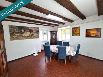 Maison - 279 m² - 10 pièces