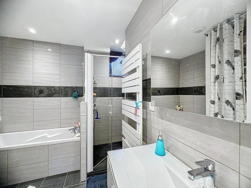 Appartement - 175 m² - 6 pièces