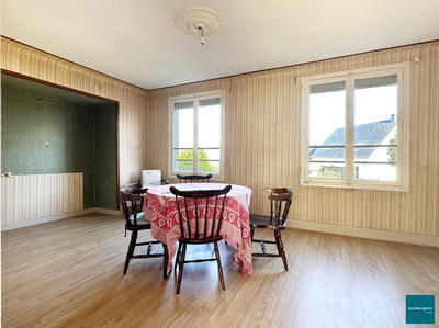 Maison - 85 m² - 5 pièces