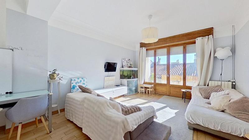 Appartement - 156 m² - 6 pièces