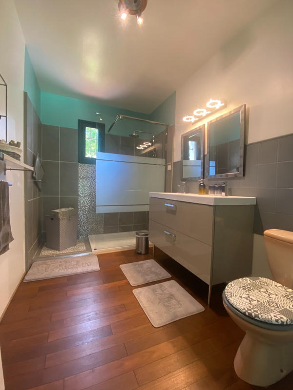 Villa - 233 m² - 9 pièces