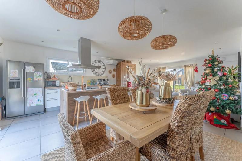 Maison - 103 m² - 5 pièces