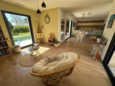 Villa - 186 m² - 8 pièces