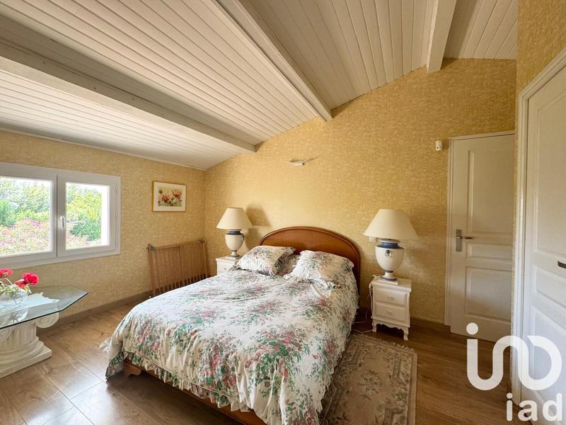 Maison - 244 m² - 4 pièces