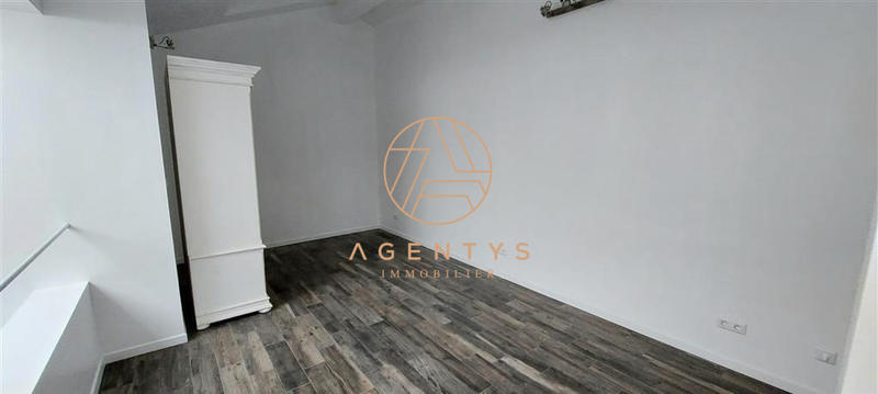 Appartement - 167 m² - 7 pièces