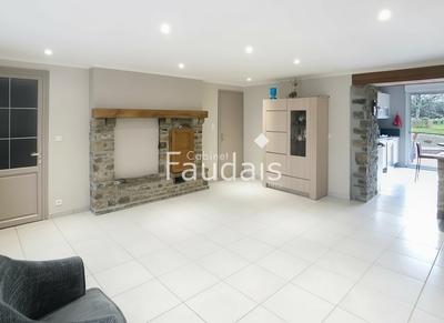 Maison - 95 m² - 5 pièces