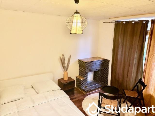 Chambre - 15 m² - 1 pièce