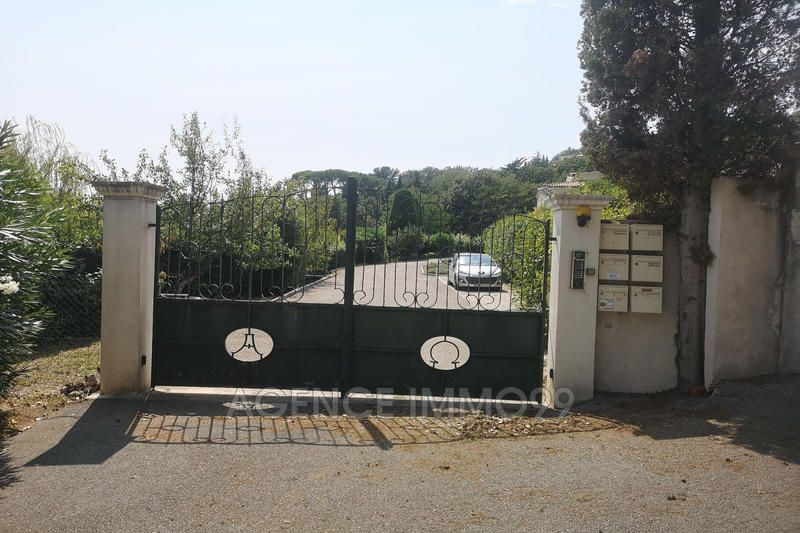 Parking / Garage - 13 m²