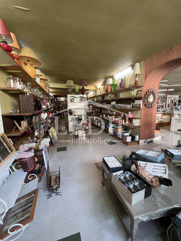 Maison - 380 m² - 4 pièces