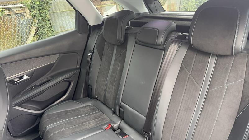 Peugeot 3008 1.2 PureTech 110 Eat6 Crossway