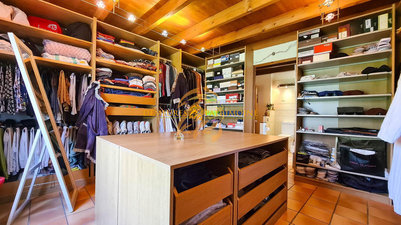 Ferme - 417 m² - 6 pièces