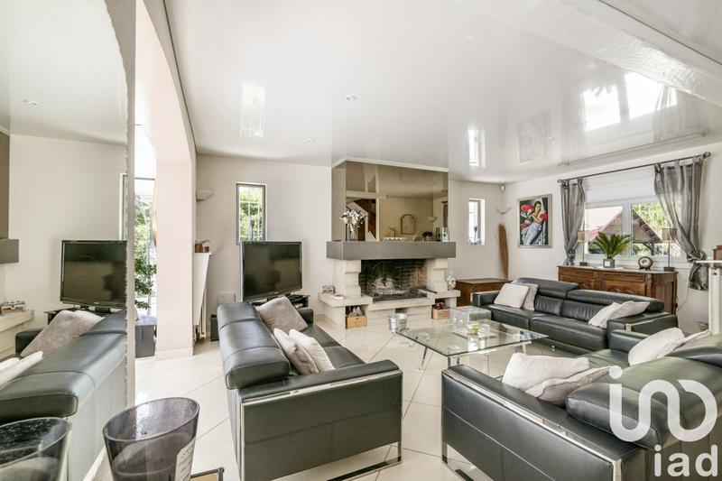 Maison - 270 m² - 7 pièces