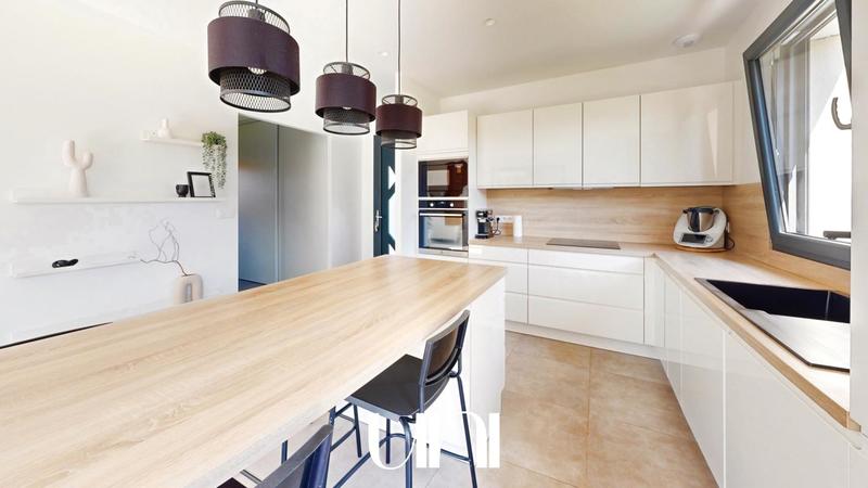 Maison - 128 m² - 5 pièces