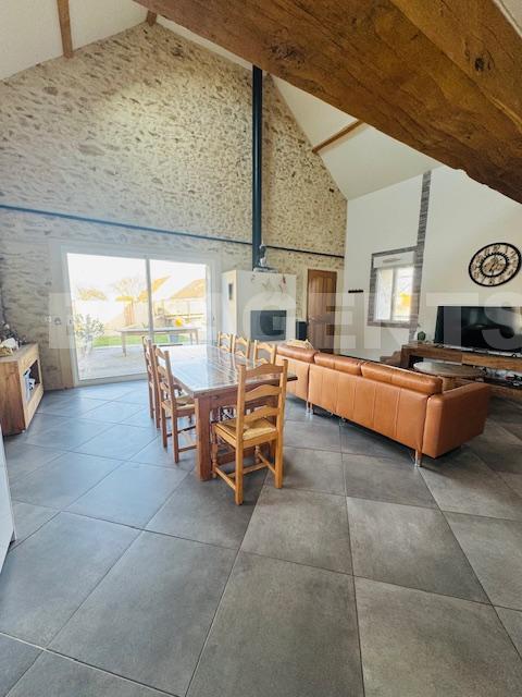 Maison - 145 m² - 4 pièces