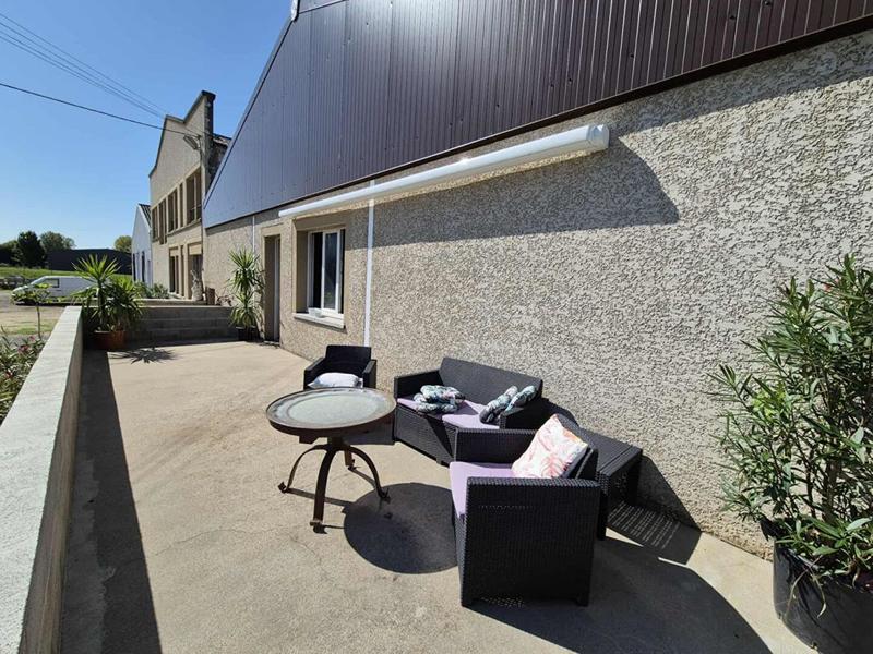 Maison - 250 m² - 6 pièces