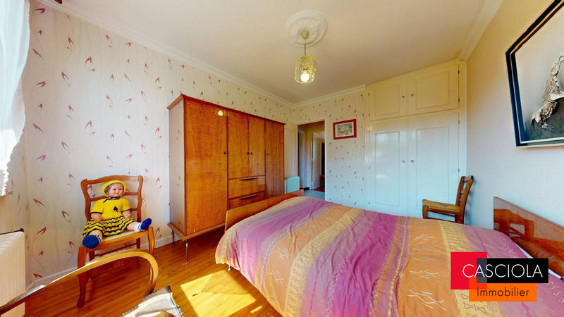 Maison traditionnelle - 104 m² - 5 pièces