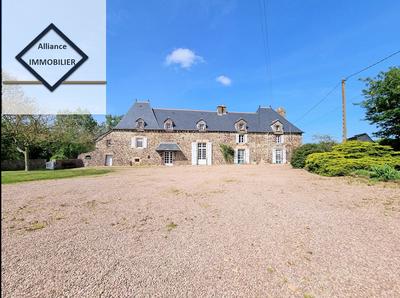 Maison - 228 m² - 8 pièces