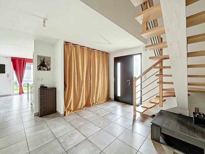 Maison - 157 m² - 8 pièces
