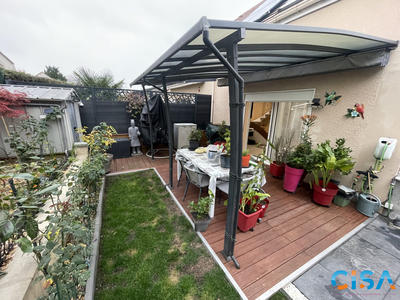 Maison - 90 m² - 5 pièces