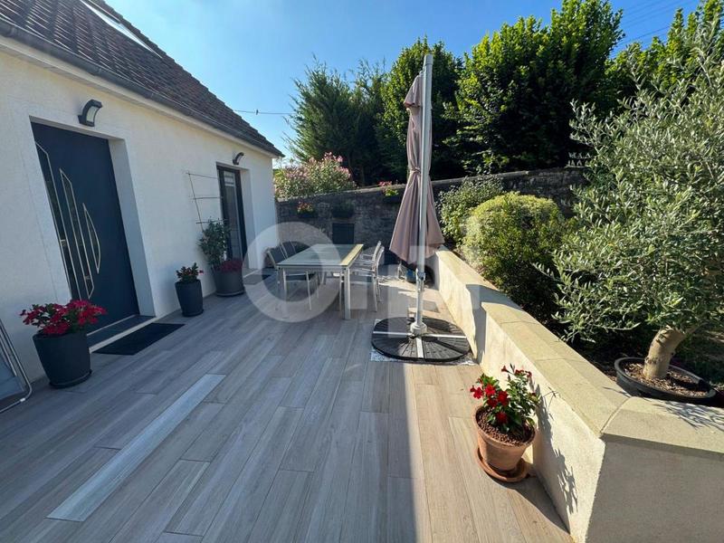 Maison - 140 m² - 6 pièces