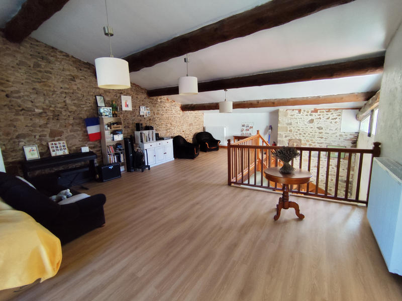 Maison - 210 m² - 5 pièces