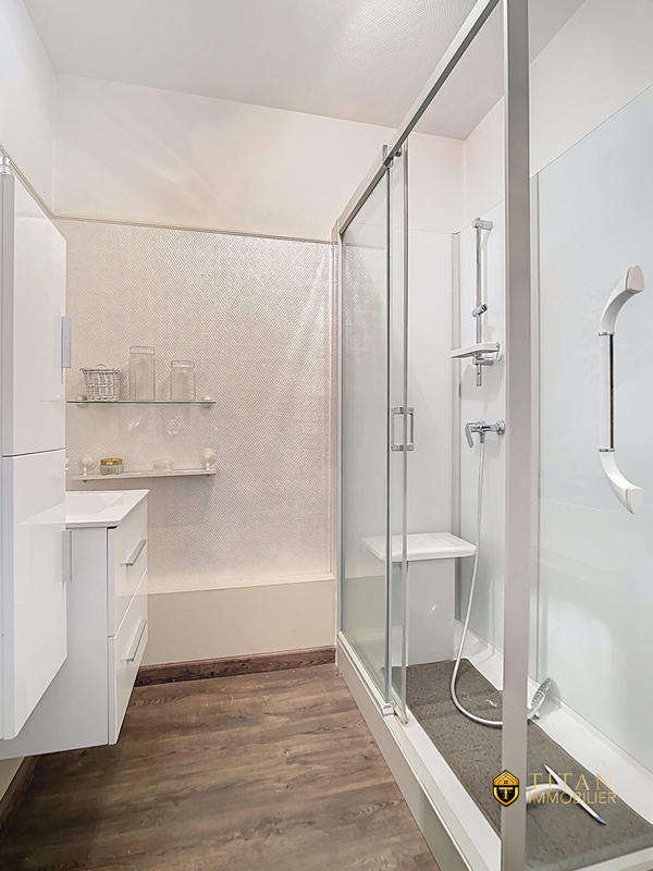 Appartement - 80 m² - 3 pièces