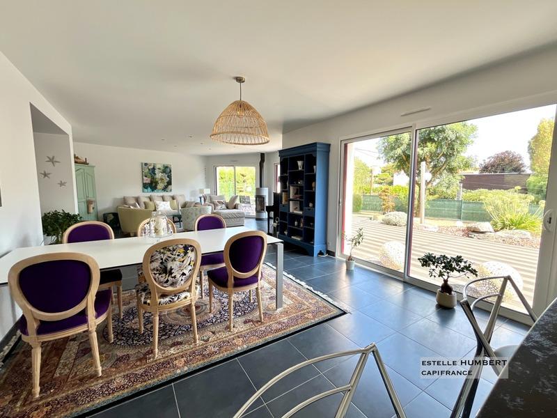 Maison - 223 m² - 8 pièces