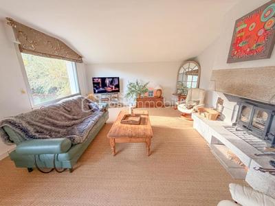 Maison - 131 m² - 6 pièces