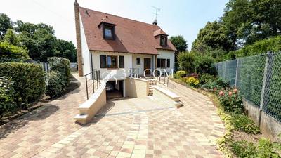 Maison - 147 m² - 5 pièces