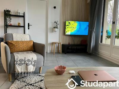 Chambre - 11 m² - 1 pièce