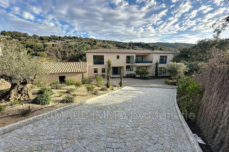 Villa - 240 m² - 5 pièces