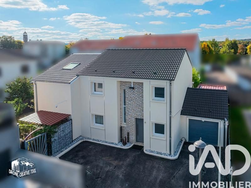 Maison - 140 m² - 5 pièces