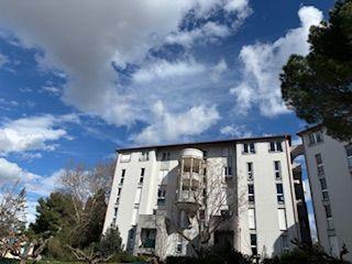 Appartement - 87 m² - 4 pièces