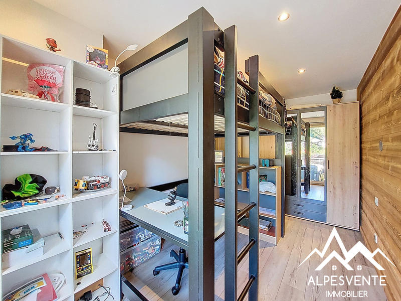 Appartement - 81 m² - 4 pièces