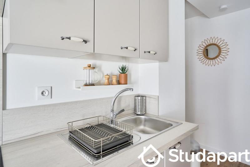 Chambre - 13 m² - 1 pièce