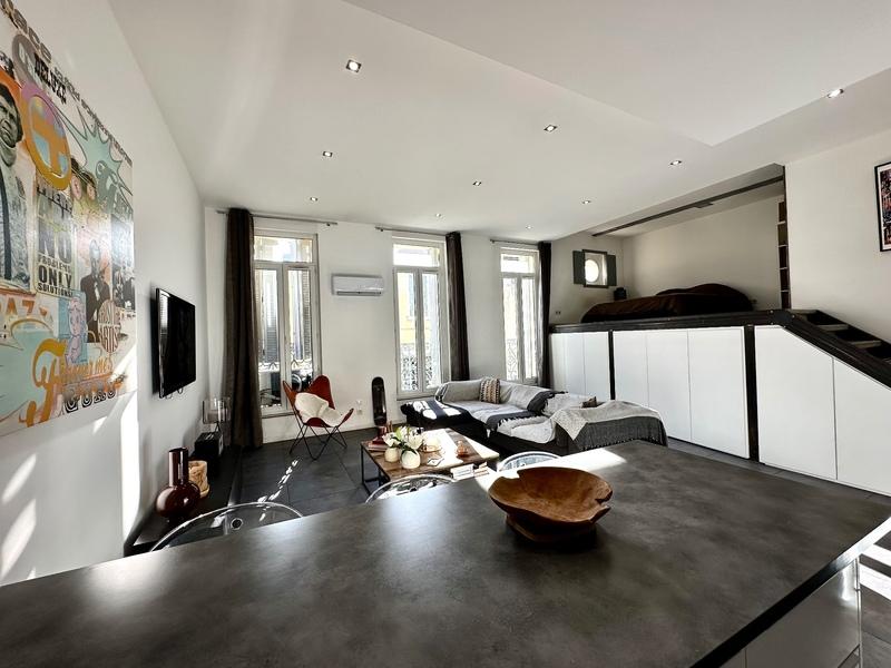 Appartement - 64 m² - 2 pièces