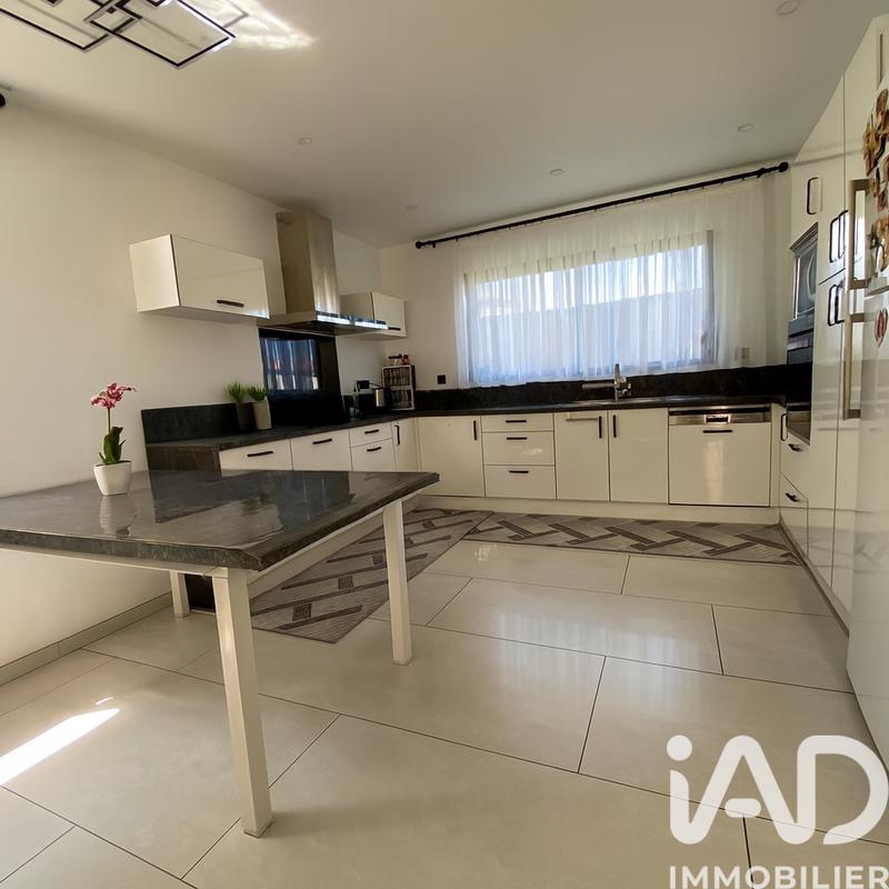 Maison - 120 m² - 5 pièces