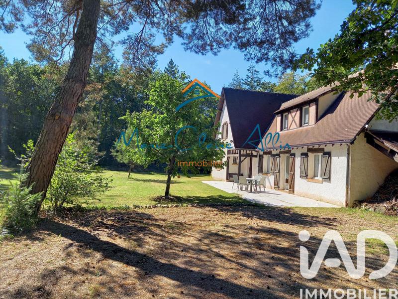 Maison - 227 m² - 9 pièces