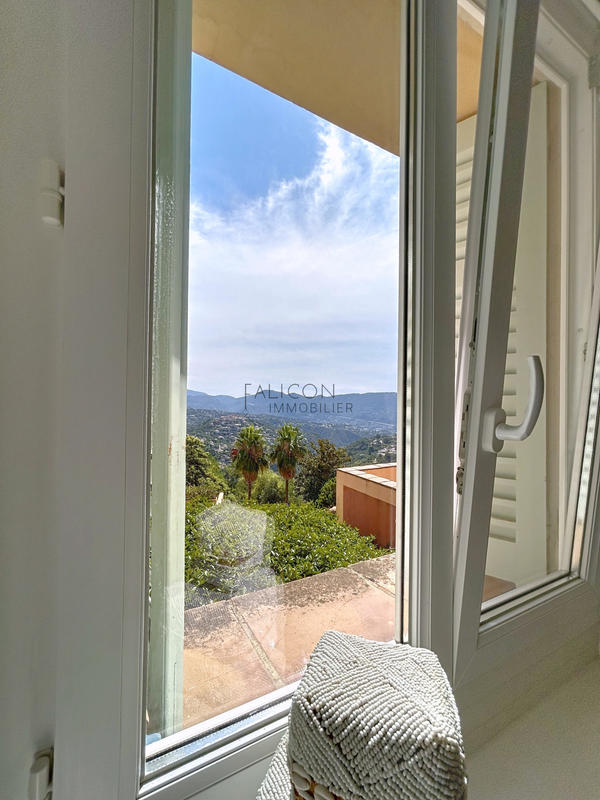 Appartement - 80 m² - 3 pièces