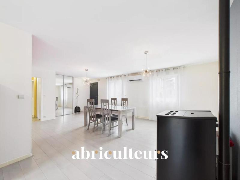Maison - 86 m² - 4 pièces