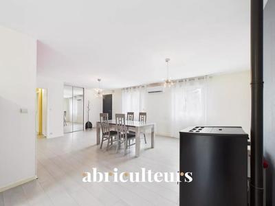 Maison - 86 m² - 4 pièces