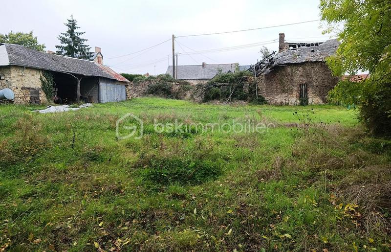 Corps de ferme - 1 577 m² - 2 pièces