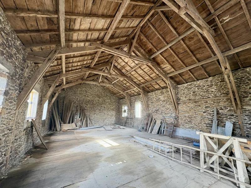 Maison - 300 m² - 3 pièces