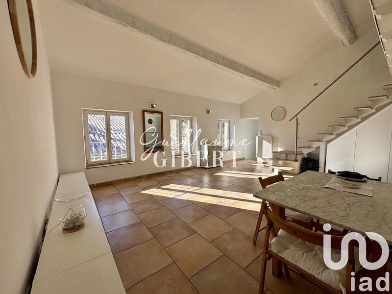 Appartement - 82 m² - 3 pièces